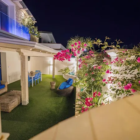 Etoiles Luxury 4*