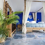 فندق مبيت وإفطار Etoiles Luxury 4*