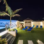 Etoiles Luxury 4*