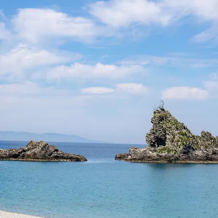 Etoiles Luxury Bed & Breakfast 4*