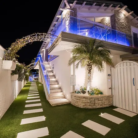 Etoiles Luxury 4* 帕尔米