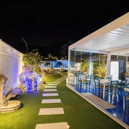 Etoiles Luxury 住宿加早餐酒店 4*