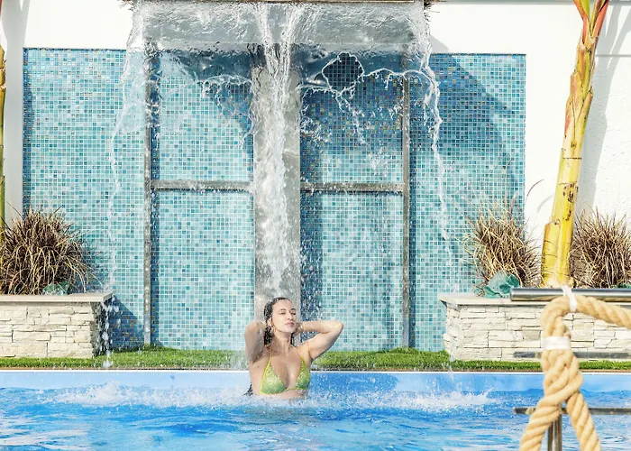 Alojamento de Acomodação e Pequeno-almoço Etoiles Luxury 4*