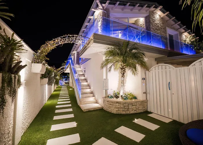 Etoiles Luxury 4* Palmi