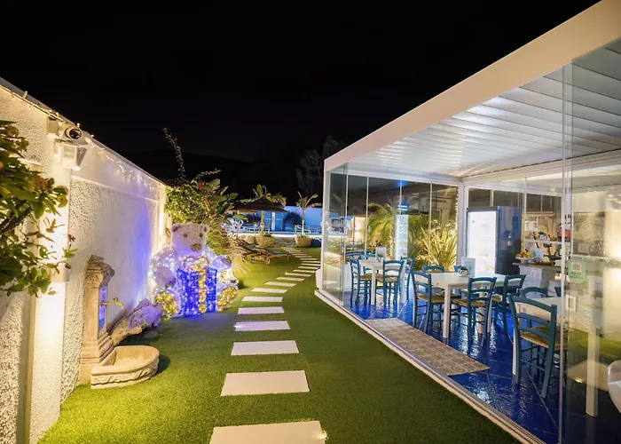 Etoiles Luxury Bed & Breakfast 4*